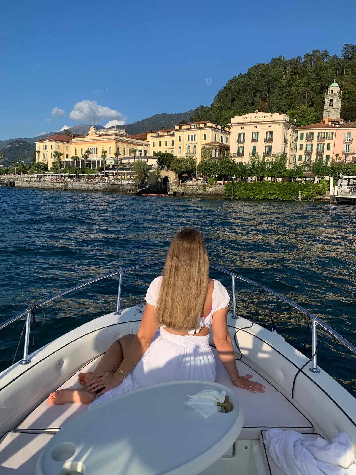 Romantic Boat Tour on Lake Como